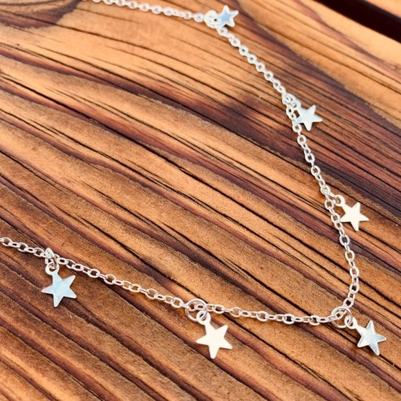 Dainty Star Choker Necklace in SILVER Tone - Picture 5 of 5